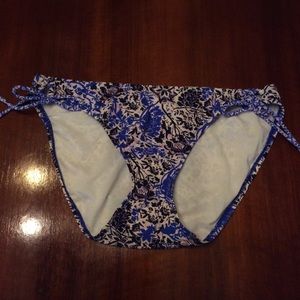 Athleta Not So String bikini bottom, size M